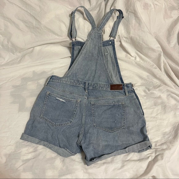Hollister High Rise Mom Short Overall 4” - Picture 2 of 7
